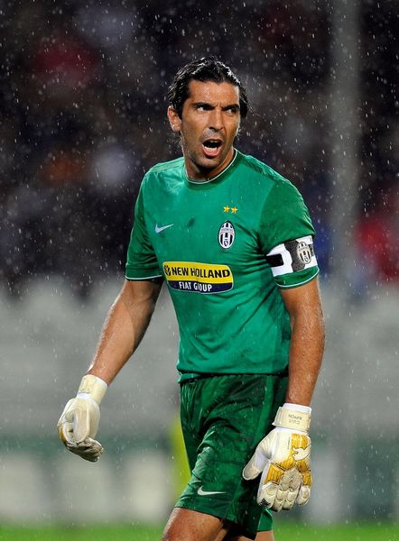 西甲最新轮次比赛结果，皇马小胜巴塞罗那（西甲本轮战报：皇马小胜巴萨）