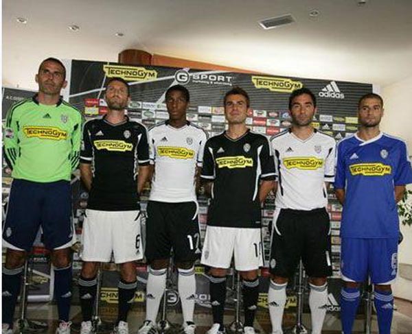 库尔图瓦：我们状态还未达到最佳，但现在最重要的是赢球（库尔图瓦：状态尚未最佳，当下最关键的是赢球）