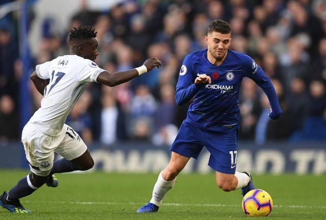 梅西杯开战，梅西和苏亚雷斯现场观战巴萨U16和河床U16的比赛